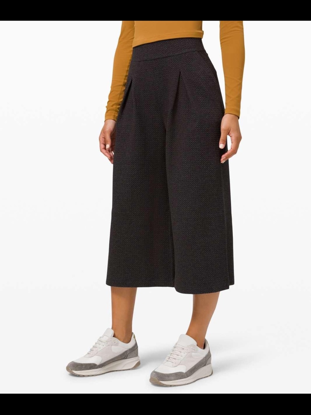 Wide Leg Culotte Pants in Black